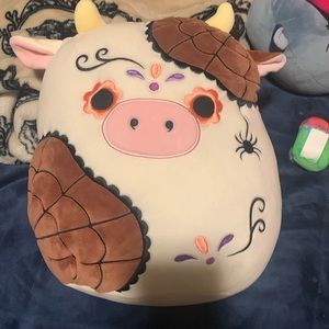 DOTD Ronnie the cow squishmallow NWT